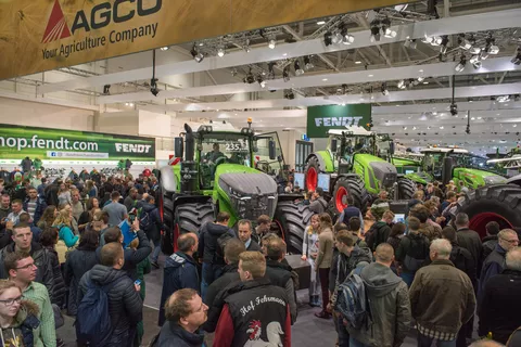 Der Fendt 1000 Vario am Stand von Fendt auf der Agritechnica 2017