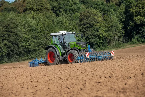 Fendt 200 Vario mit Frontpacker