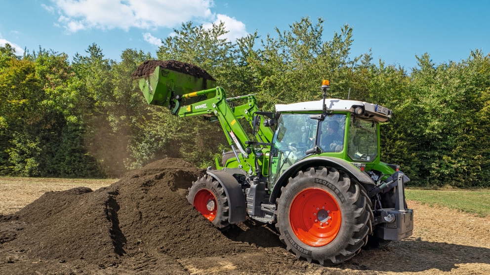 Frontlader-Nachrüstlösung für Fendt 200 und 300 Vario dank zusätzlicher Hydraulikventile