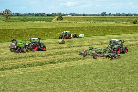 Fendt tractors with machines working in the field