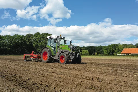 Fendt tractor at work