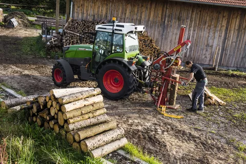 Fendt tractor at work