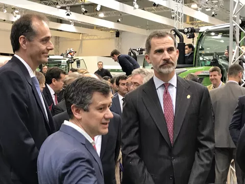 König Felipe VI. von Spanien kam zur Eröffnung der FIMA 2018 nach Saragossa und besuchte auch den Fendt Stand.