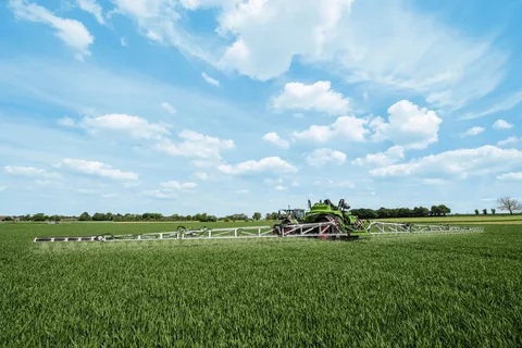 Fendt Rogator im Einsatz auf dem Feld