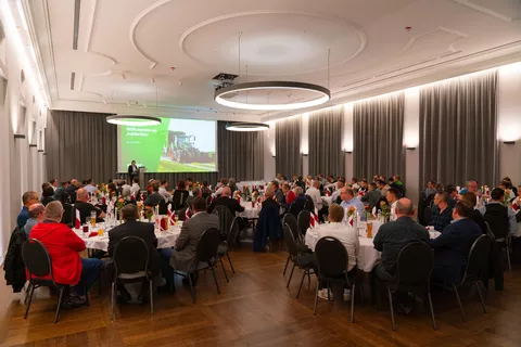 Jubilarfeier des Standortes Asbach-Bäumenheim in einem Saal der Alten Brauerei