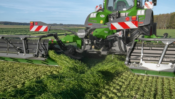 Nahaufnahme der Fendt Slicer BeMove Funktion im Einsatz