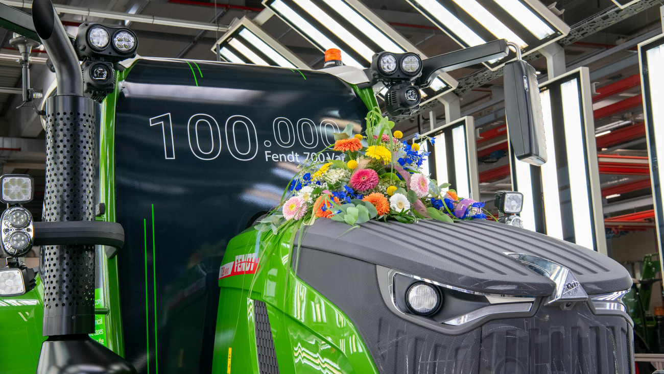 Detailansicht eines Fendt 728 Vario im Lichttunnel