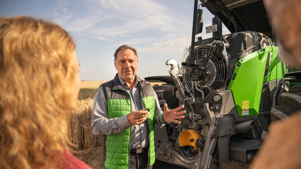 Fendt-forhandleren står altid til rådighed direkte på stedet i tilfælde af problemer med maskinen.