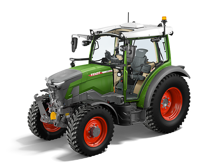 En grøn Fendt e100 V Vario fritlagt foran blåt e-logo