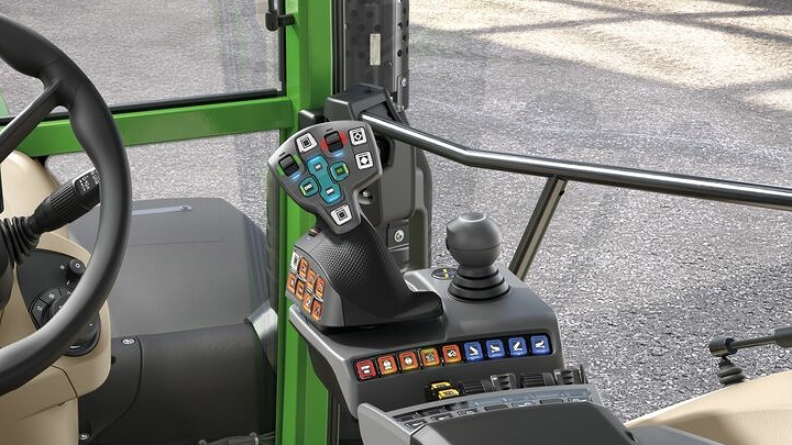 représentation graphique de la commande avec la pédale d'accélérateur et le joystick du Fendt 200 Vario