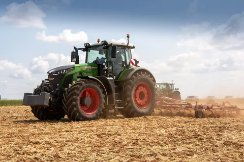 A Fendt 942 Vario in the field for tillage