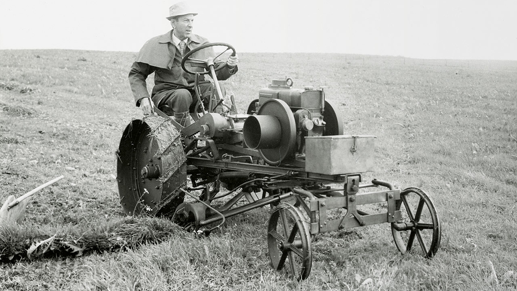 Istorinė nespalvota „Fendt“ nuotrauka