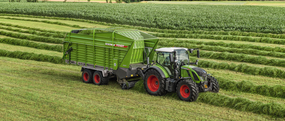 Fendt Tigo MS lopbarības piekabe ar Fendt 500 Vario traktoru