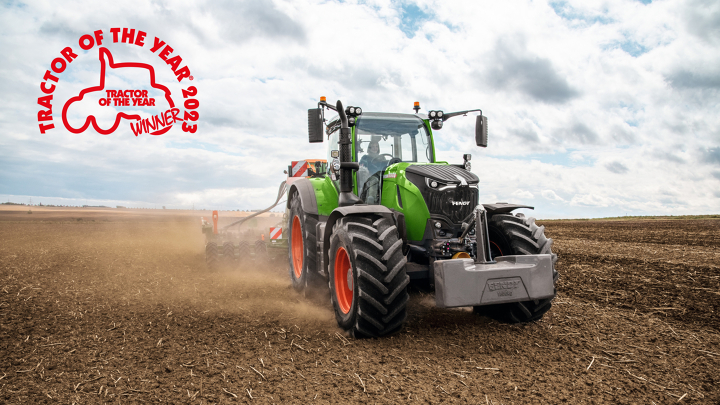 Fendt 700 Vario Gen7 lauka darbībā ar 2023. gada traktora logotipu