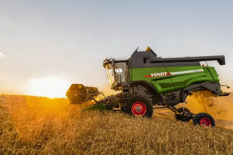 Fendt 5275 C SL in action