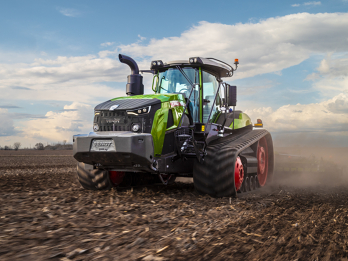 Fendt 1100 Vario MT in the field