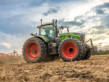 Fendt 700 Gen 7 Vario Tractor